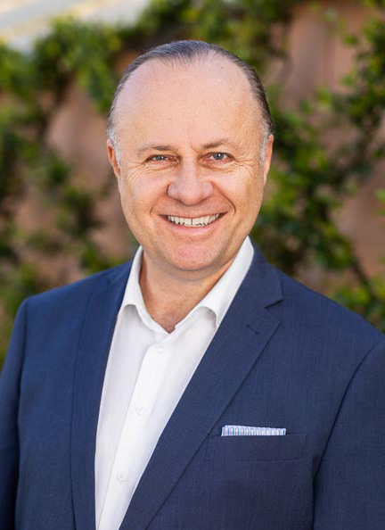Pic of Advisor & Author Drew Browne